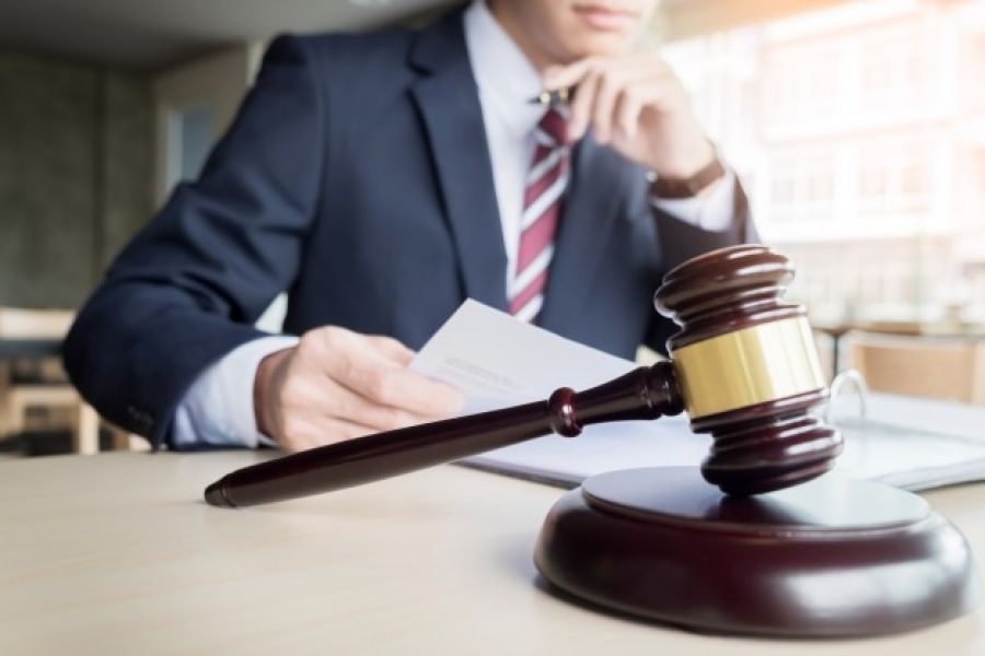 وظایف و اختیارات وکیل در پروندههای حقوقی و کیفری